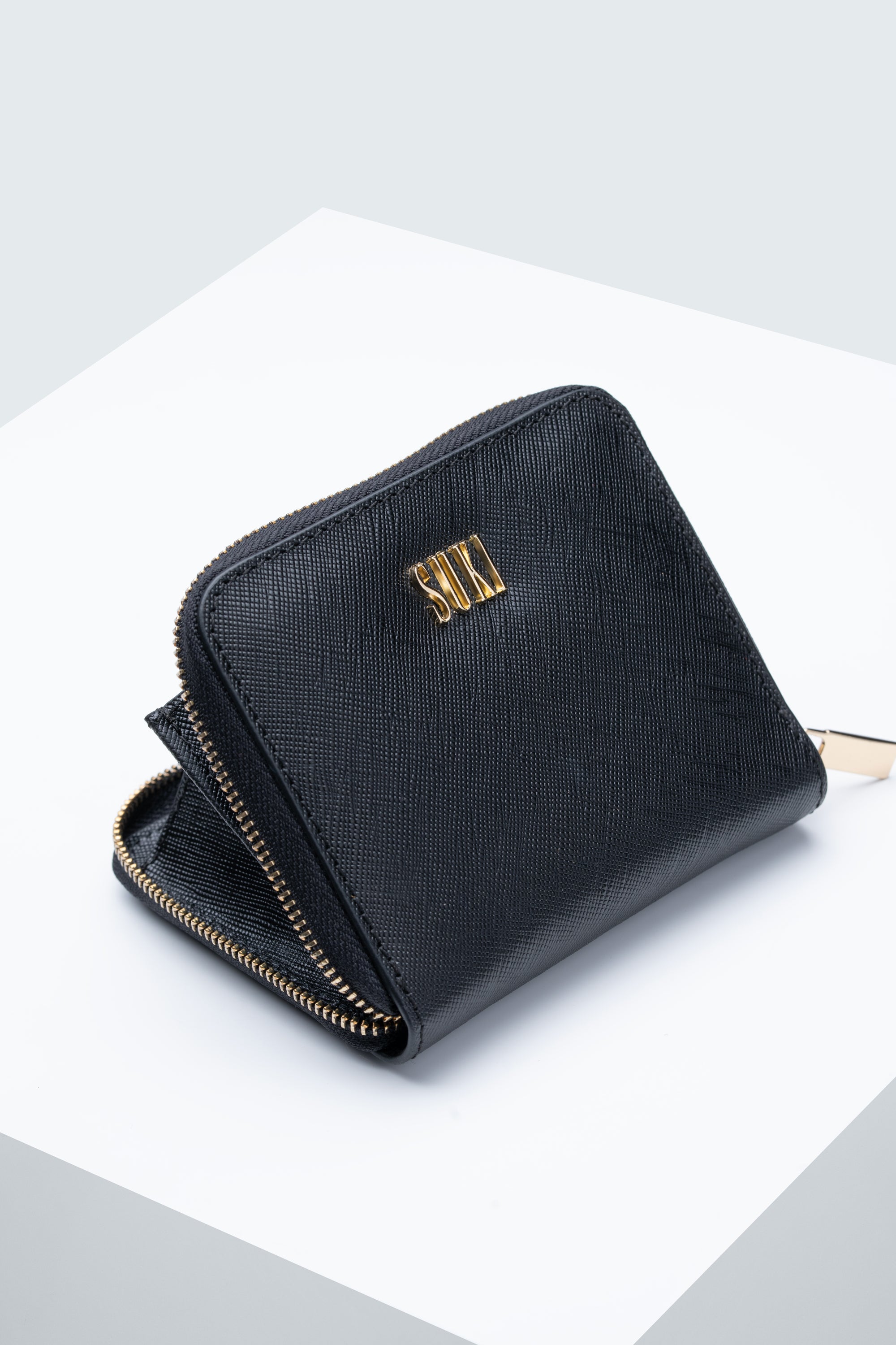 Aiko Nano Zip Around Card Case