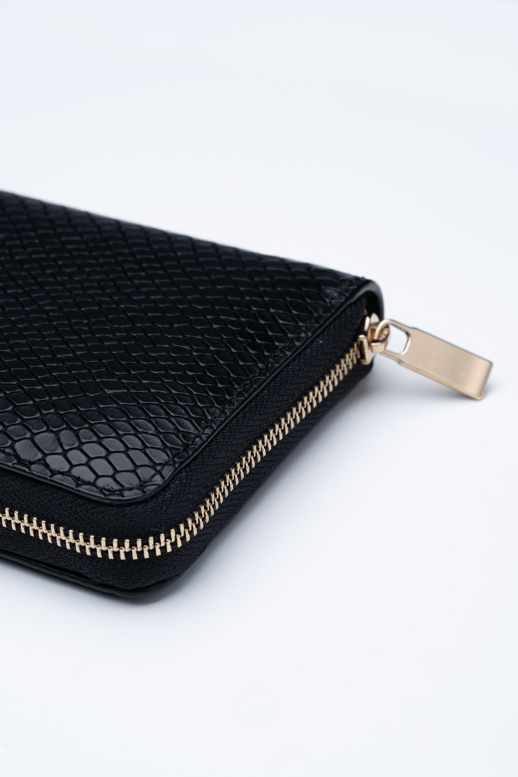 Akita Wallet 8cc Zip Around