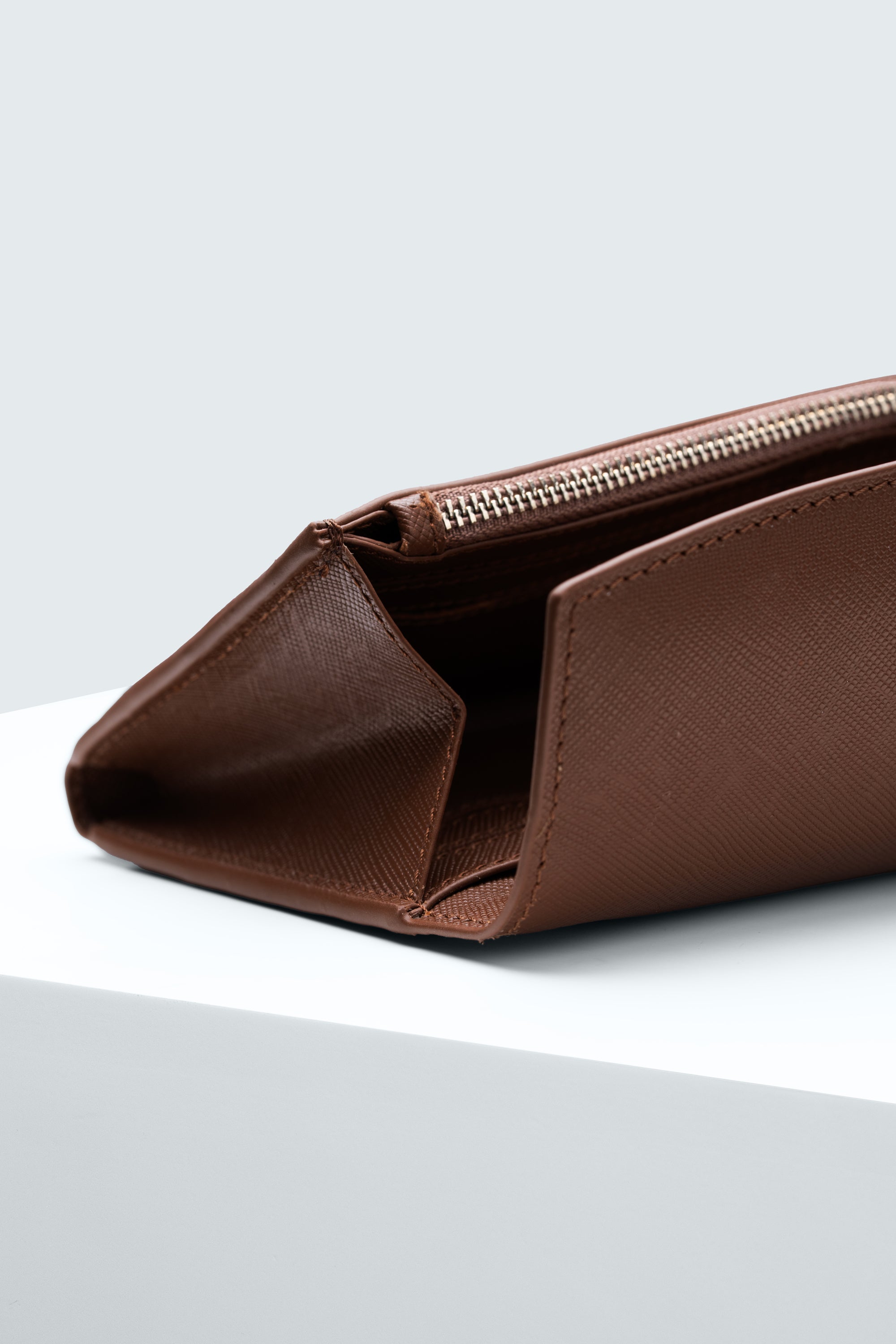 Akita Snap Wallet 8cc