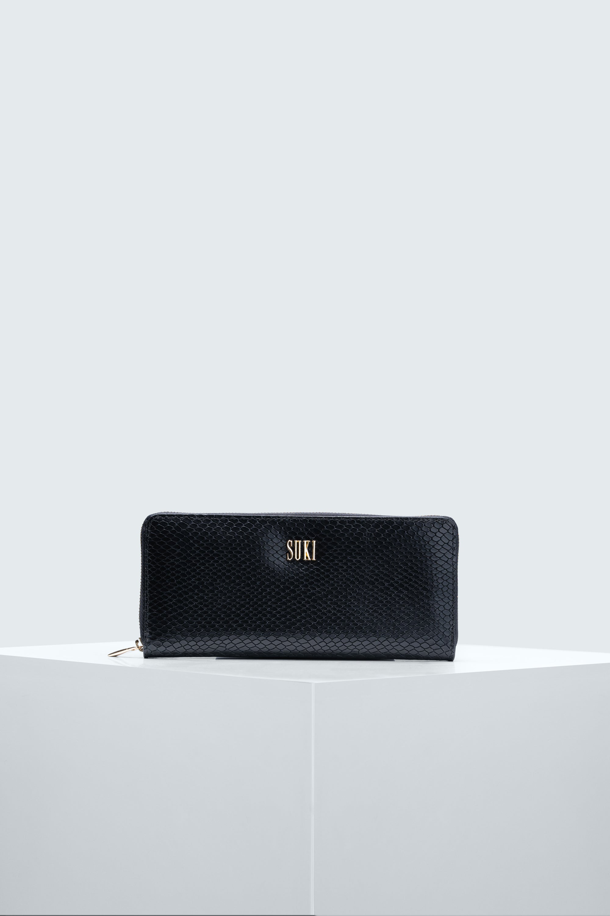 Akita Wallet 8cc Zip Around