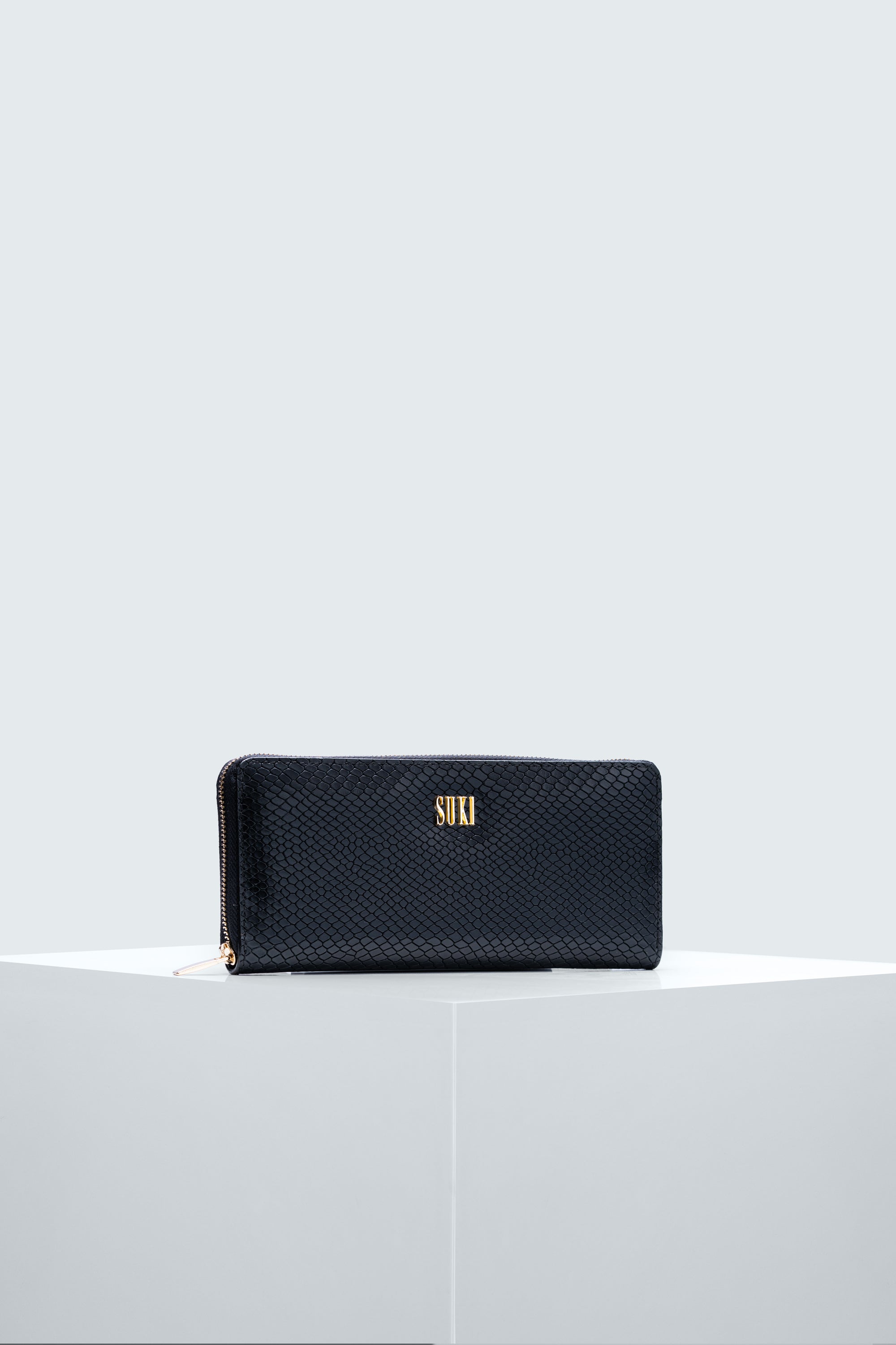 Akita Wallet 8cc Zip Around
