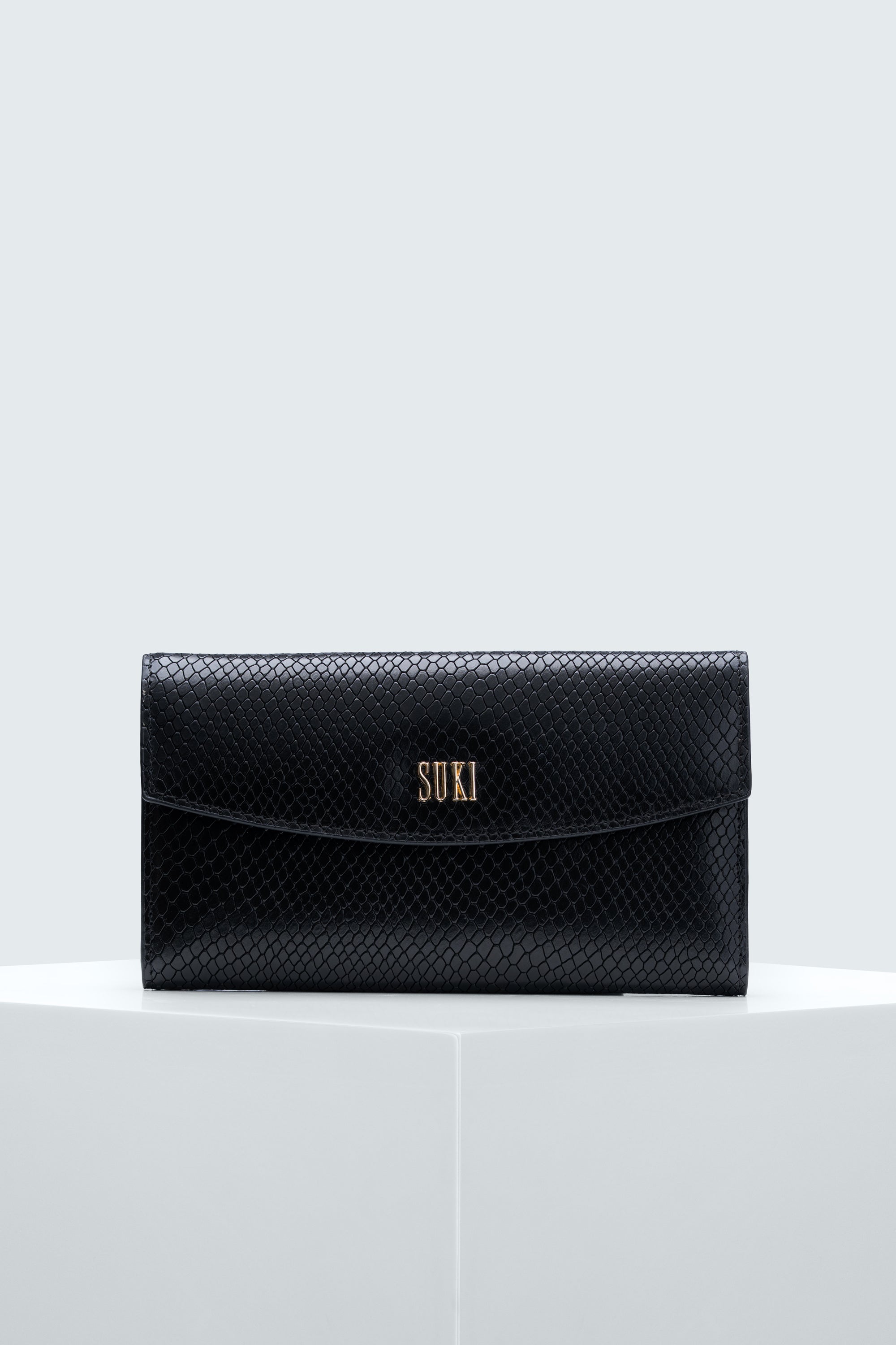 Akita Snap Wallet 8cc