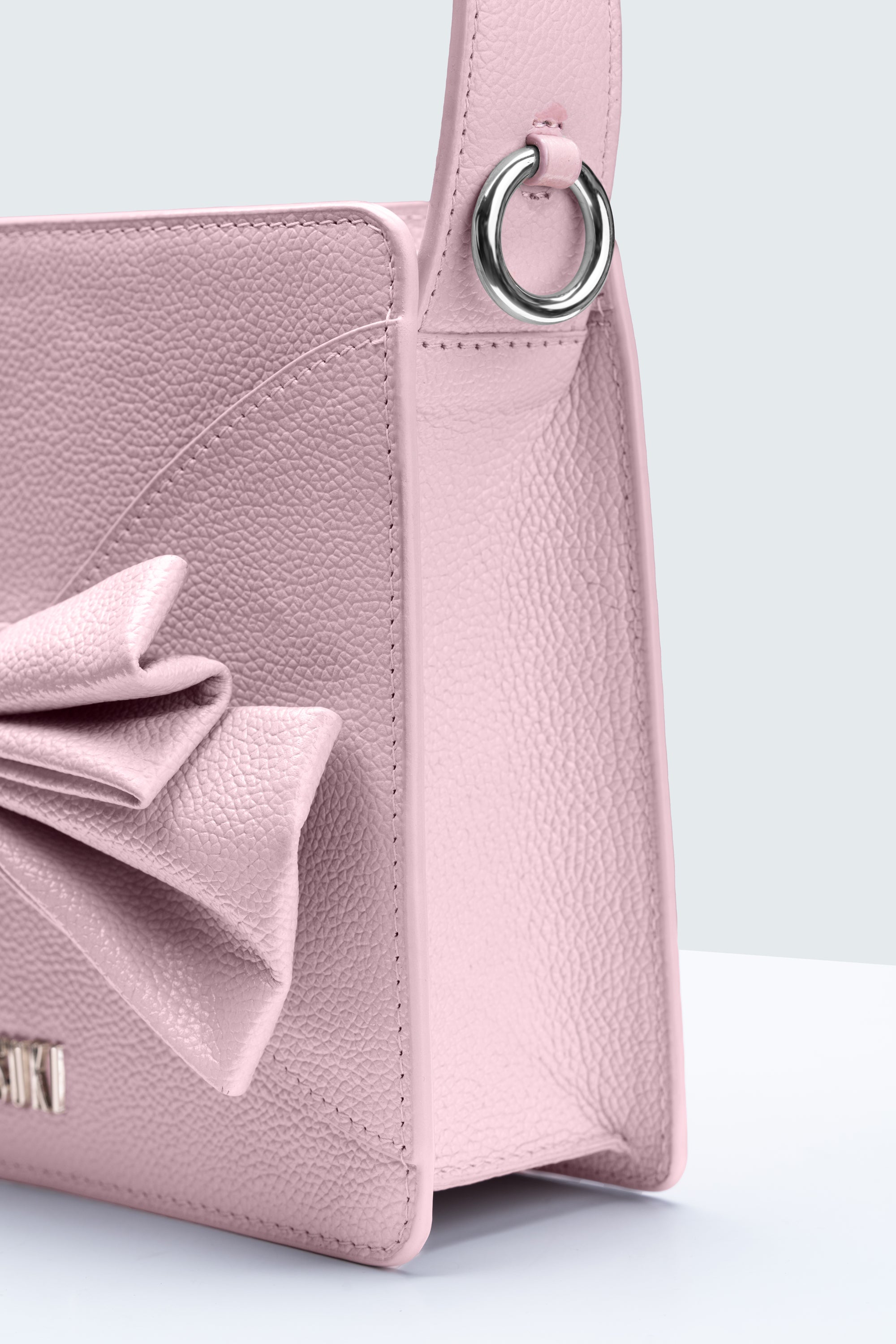 Okinoki Bow Bag: The Shape of Stillness