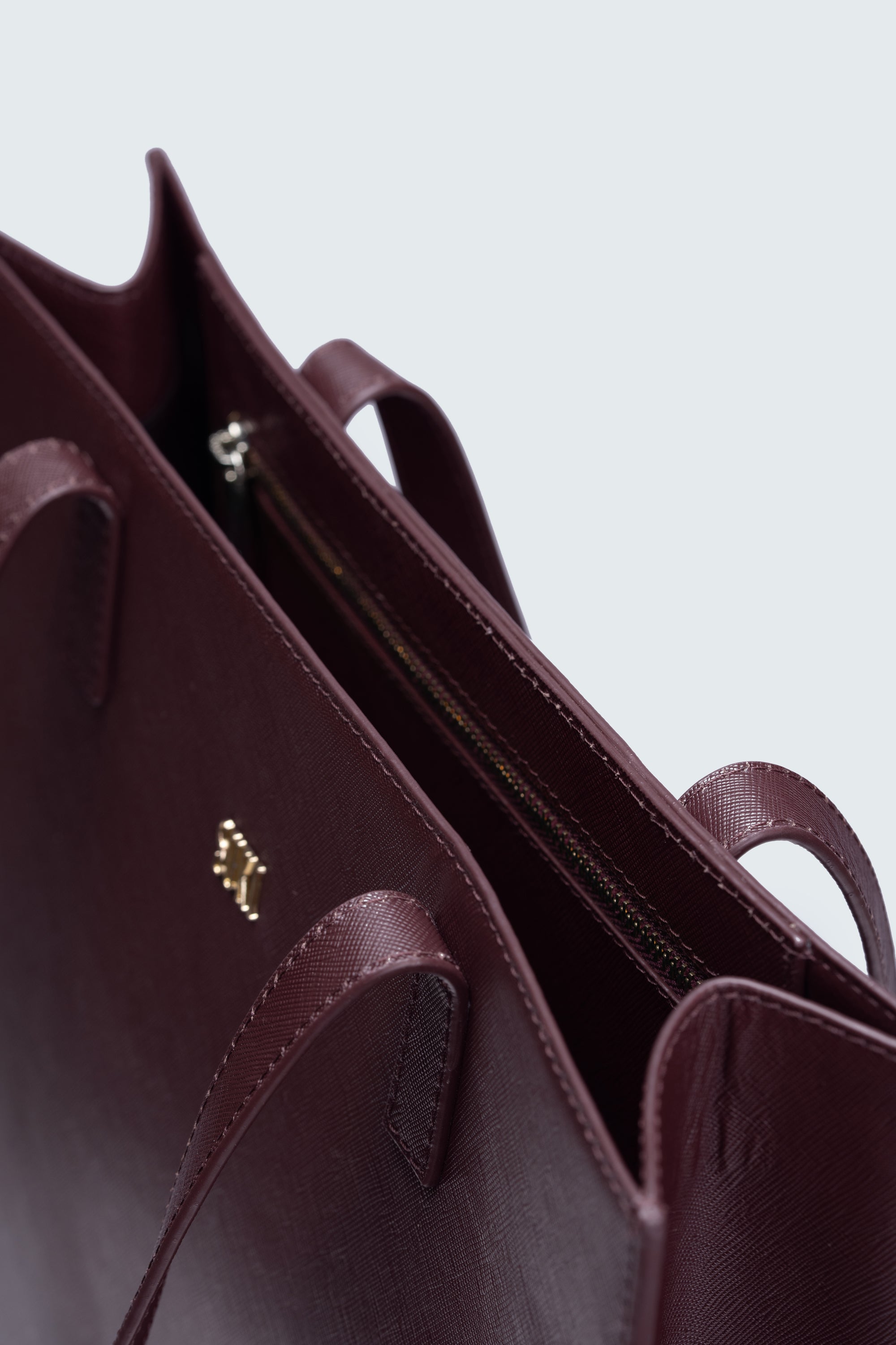 Tomoko: The Everyday Constant