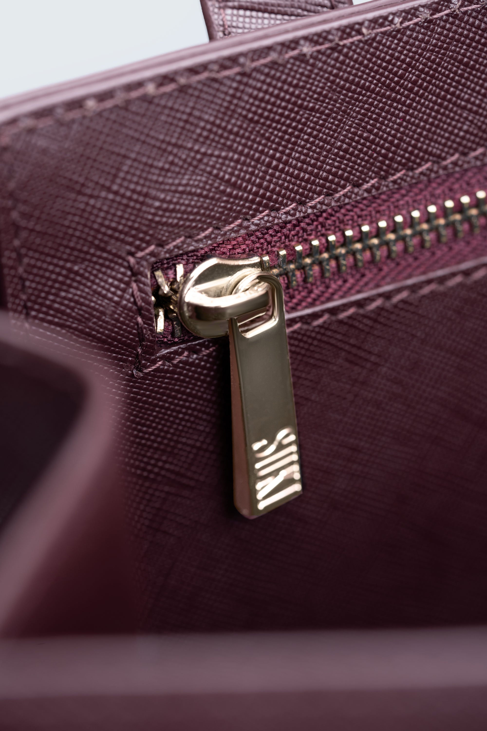 Tomoko: The Everyday Constant